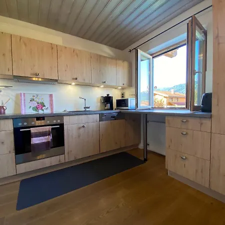 Ferienwohnung Alpi 加爾米施-帕滕基興
